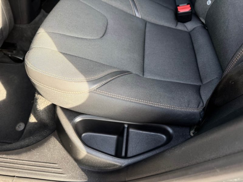 VOLVO V40 CROSS COUNTRY D2 120ch Oversta – GPS – LED – Toit Panoramique – Sièges Chauffants – Révisé