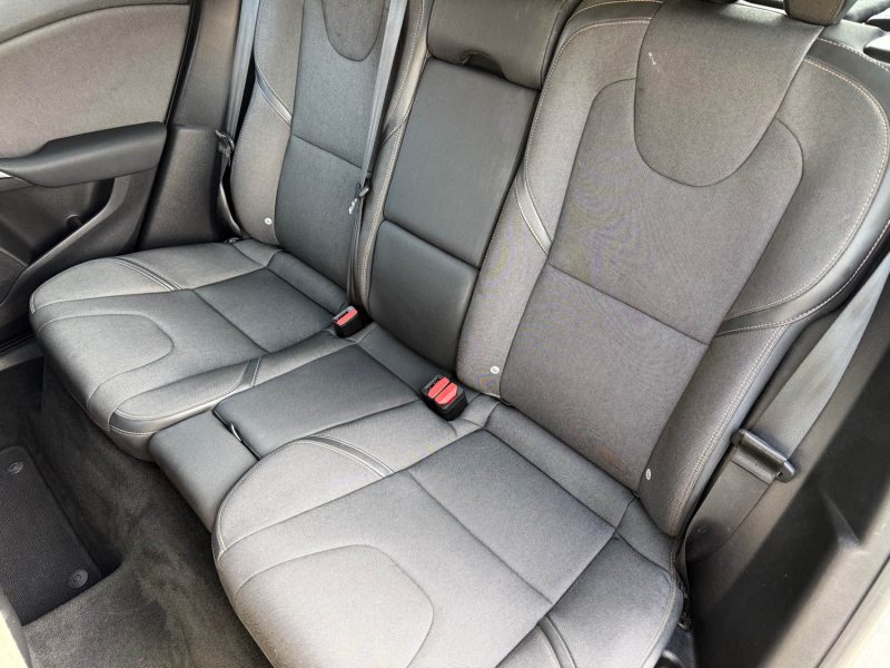 VOLVO V40 CROSS COUNTRY D2 2.0 120CH OVERSTA EDITION  