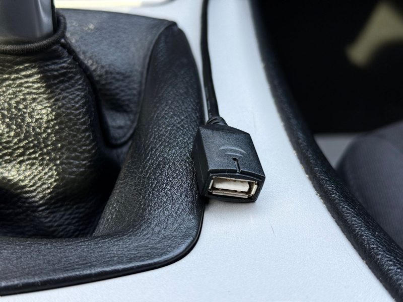 B.M.W. SERIE 3 SW TOURING 318D 143 CH CONFORT 