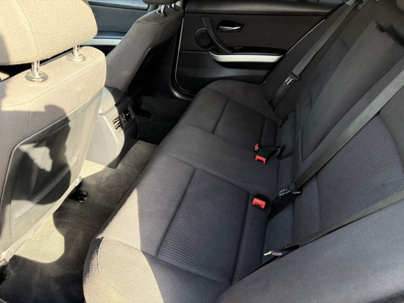 B.M.W. SERIE 3 SW TOURING 318D 143 CH CONFORT 