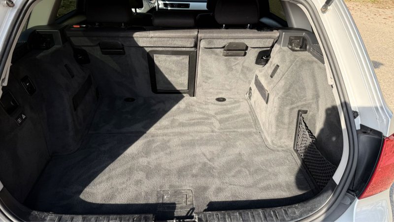 B.M.W. SERIE 3 SW TOURING 318D 143 CH CONFORT 