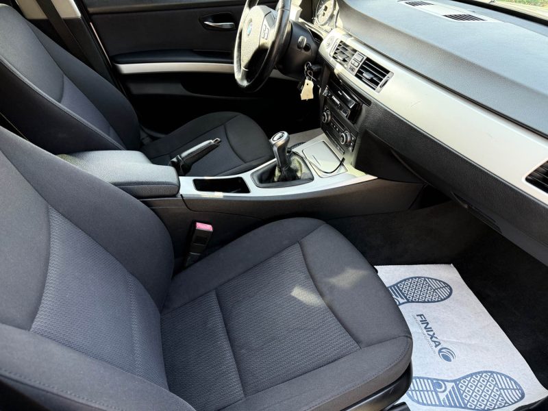 B.M.W. SERIE 3 SW TOURING 318D 143 CH CONFORT 