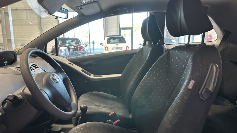 Toyota Yaris 1.0 VVT-I 69ch - Dossier de factures - Idéal jeune permis