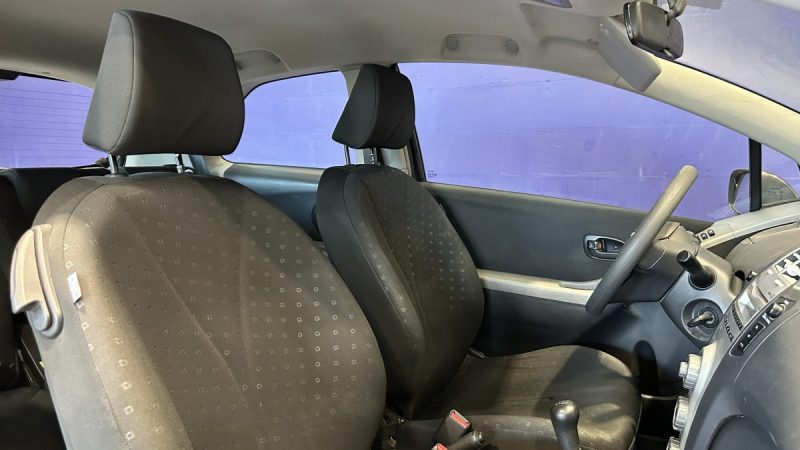 Toyota Yaris 1.0 VVT-I 69ch - Dossier de factures - Idéal jeune permis