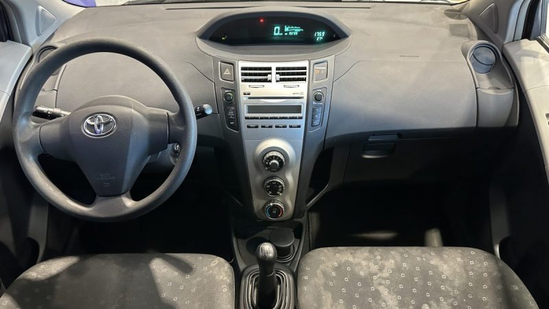 Toyota Yaris 1.0 VVT-I 69ch - Dossier de factures - Idéal jeune permis