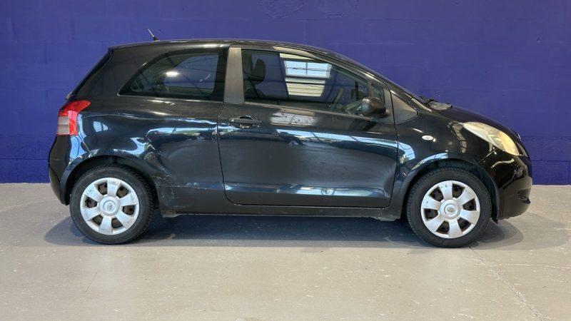 Toyota Yaris 1.0 VVT-I 69ch - Dossier de factures - Idéal jeune permis
