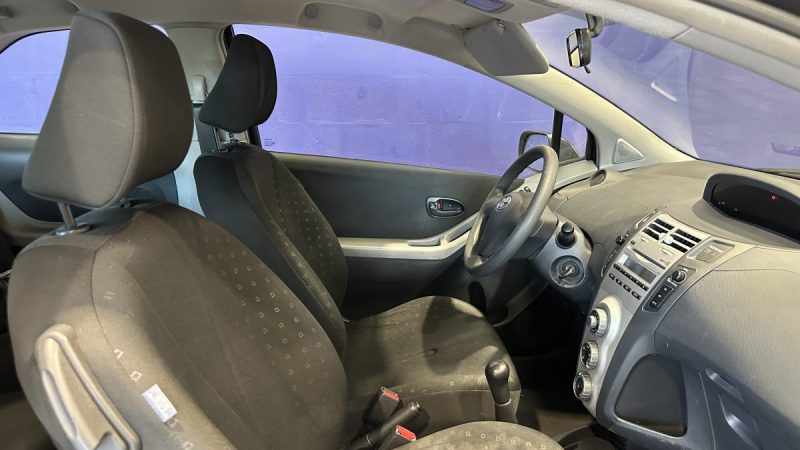 Toyota Yaris 1.0 VVT-I 69ch - Dossier de factures - Idéal jeune permis