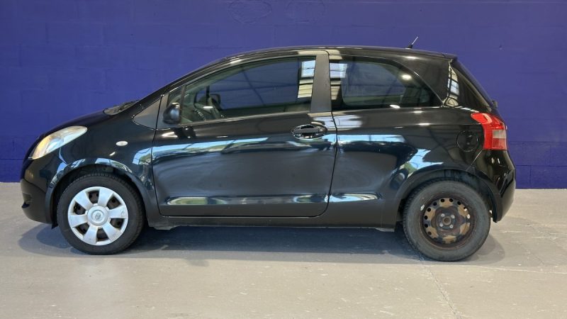 Toyota Yaris 1.0 VVT-I 69ch - Dossier de factures - Idéal jeune permis