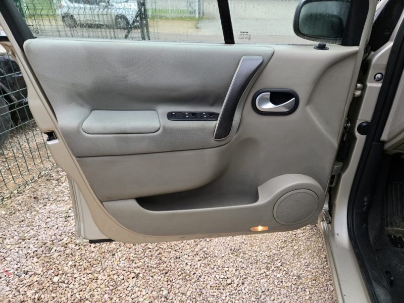 RENAULT MEGANE SCENIC PACK AUTHENTIQUE 1.5DCI 105 2006