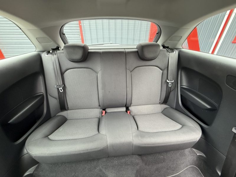 AUDI A1 1.6 TDI 90CH FAP BUSINESS LINE 2014