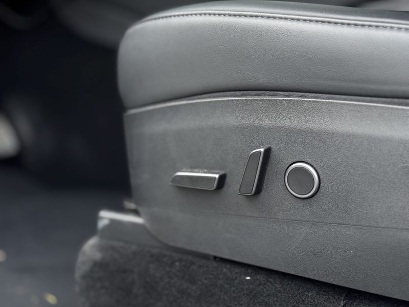 Tesla Model Y Long Range Dual Motor 514ch - 1ère Main - Option : Accélération Boost 