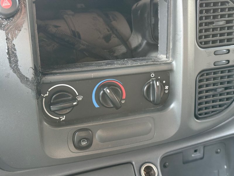 FORD TRANSIT 2.0 TDDI FOURGON 85CV 