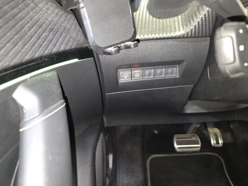 PEUGEOT 2008 1.2 155ch GT Pack EAT8 / SUIVI COMPLET PEUGEOT / 1ERE MAIN