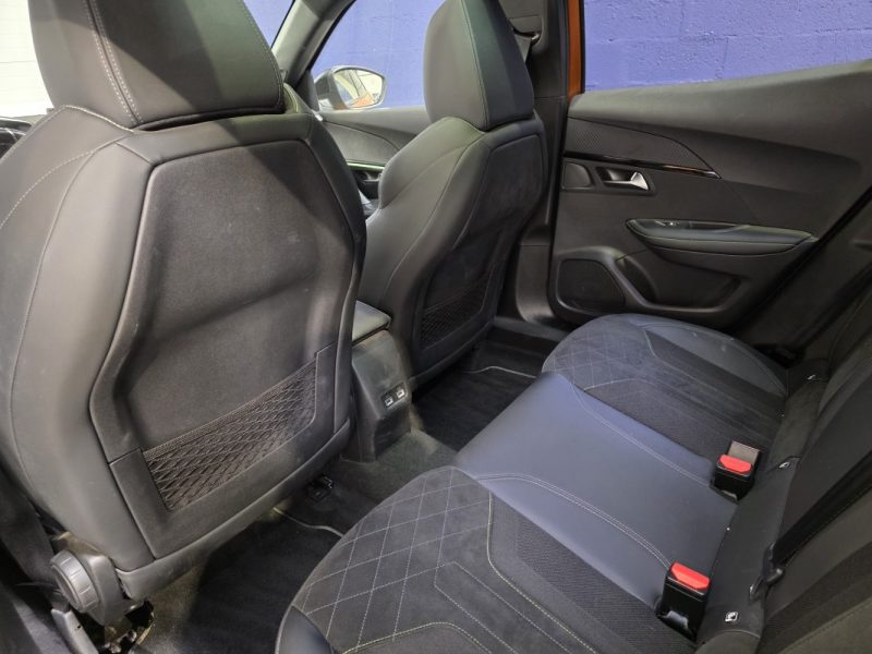 PEUGEOT 2008 1.2 155ch GT Pack EAT8 / SUIVI COMPLET PEUGEOT / 1ERE MAIN