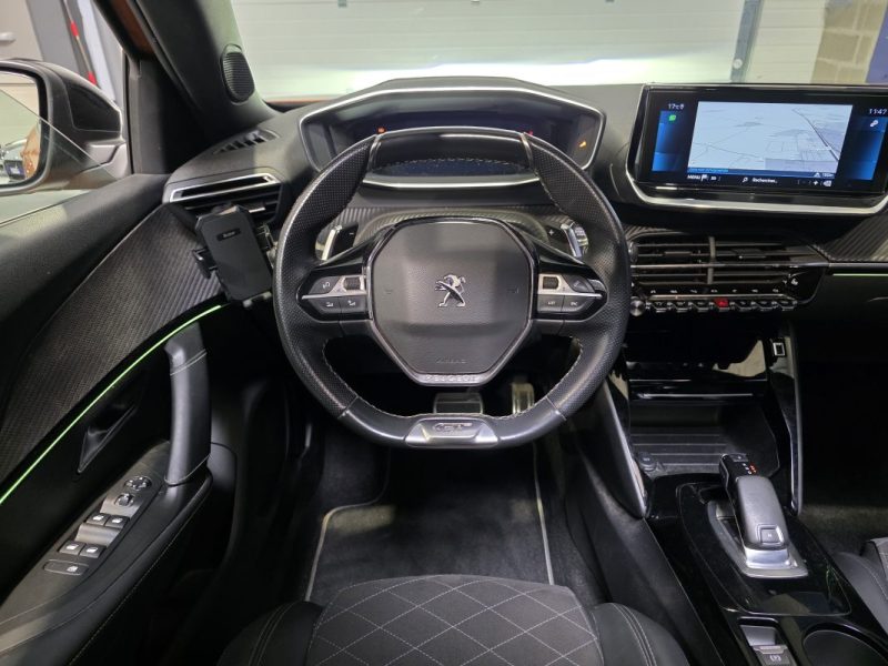 PEUGEOT 2008 1.2 155ch GT Pack EAT8 / SUIVI COMPLET PEUGEOT / 1ERE MAIN