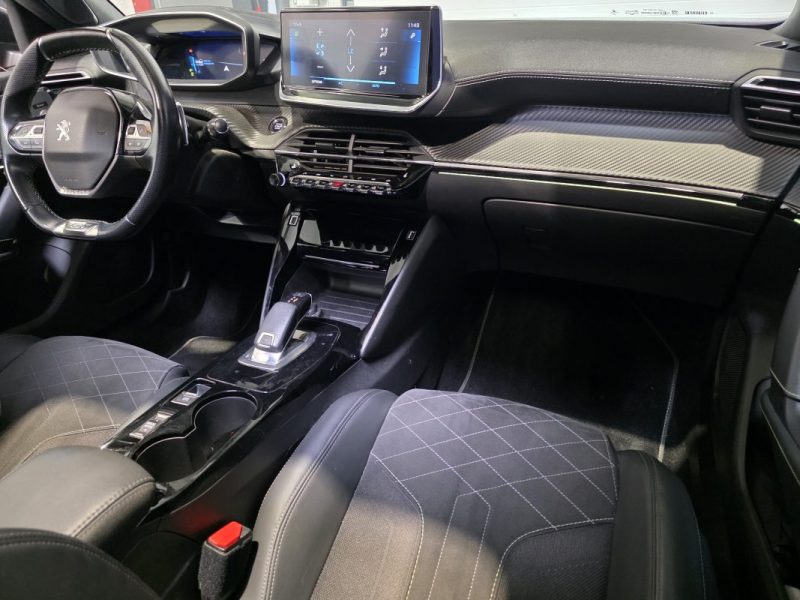 PEUGEOT 2008 1.2 155ch GT Pack EAT8 / SUIVI COMPLET PEUGEOT / 1ERE MAIN