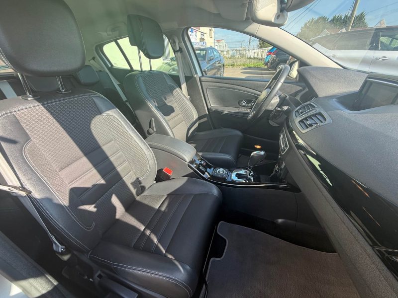 RENAULT MEGANE 3 PHASE 3 BOSE 1.2 TCE 130CV BOITE AUTOMATIQUE EDC 2015