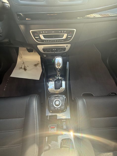 RENAULT MEGANE 3 PHASE 3 BOSE 1.2 TCE 130CV BOITE AUTOMATIQUE EDC 2015