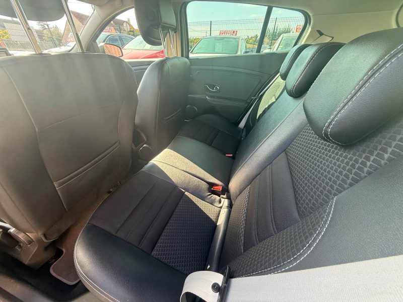 RENAULT MEGANE 3 PHASE 3 BOSE 1.2 TCE 130CV BOITE AUTOMATIQUE EDC 2015