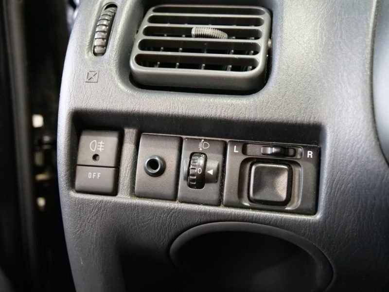 SUZUKI IGNIS 1.3   2003