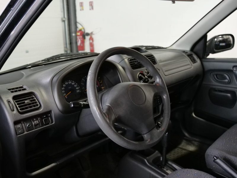 SUZUKI IGNIS 1.3   2003