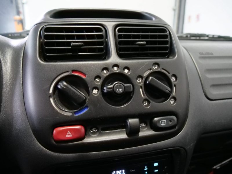 SUZUKI IGNIS 1.3   2003