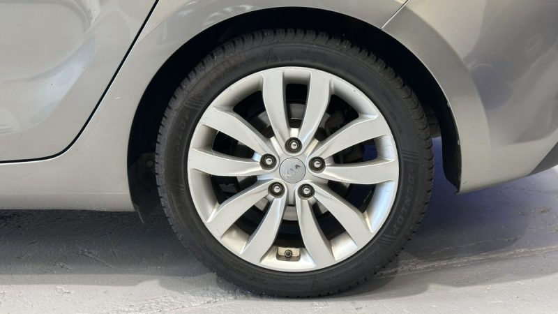 Kia Carens 1.7 CRDI 115ch Premium - 7 Places - Embrayage fait