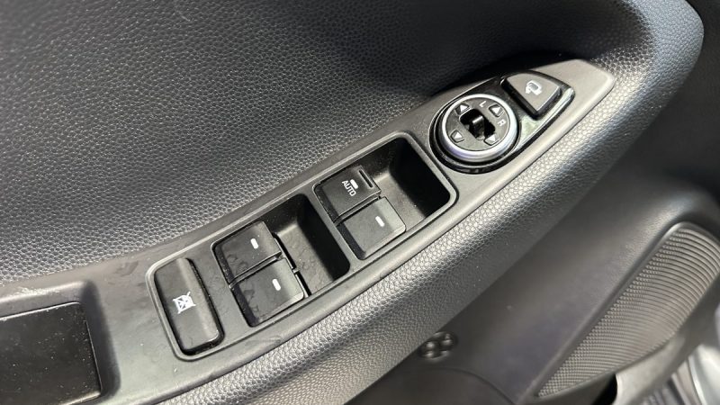 Hyundai I20 1.1 CRDi 75ch Édition Mondial - Dossier de factures