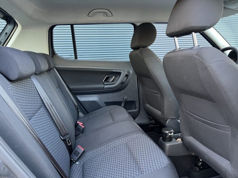 SKODA FABIA 1.2 60 CV - 1ÈRE MAIN / SUIVI D\'ENTRETIEN COMPLET 