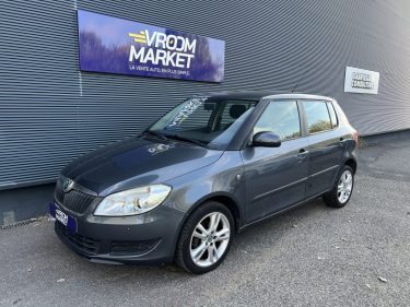 SKODA FABIA 1.2 60 CV - 1ÈRE MAIN / SUIVI D\'ENTRETIEN COMPLET 