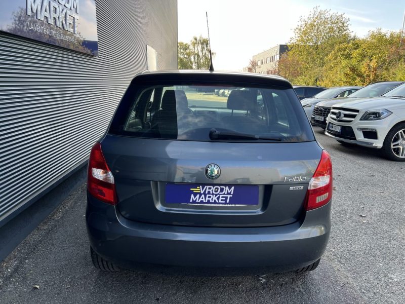 SKODA FABIA 1.2 60 CV - 1ÈRE MAIN / SUIVI D\'ENTRETIEN COMPLET 