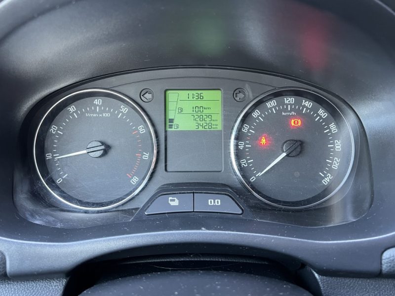 SKODA FABIA 1.2 60 CV - 1ÈRE MAIN / SUIVI D\'ENTRETIEN COMPLET 