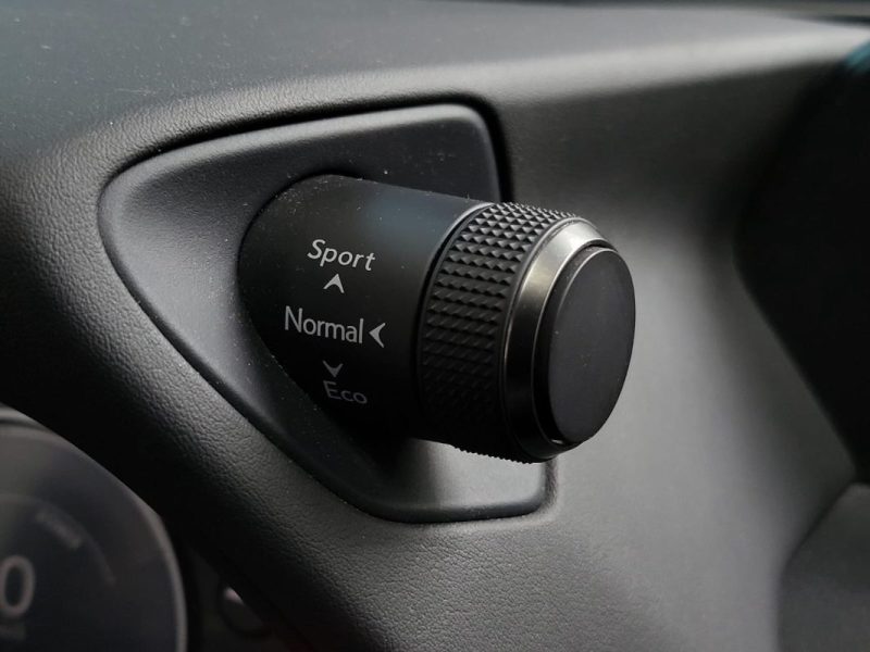 LEXUS UX 250H 2WD PACK BUSINESS PLUS