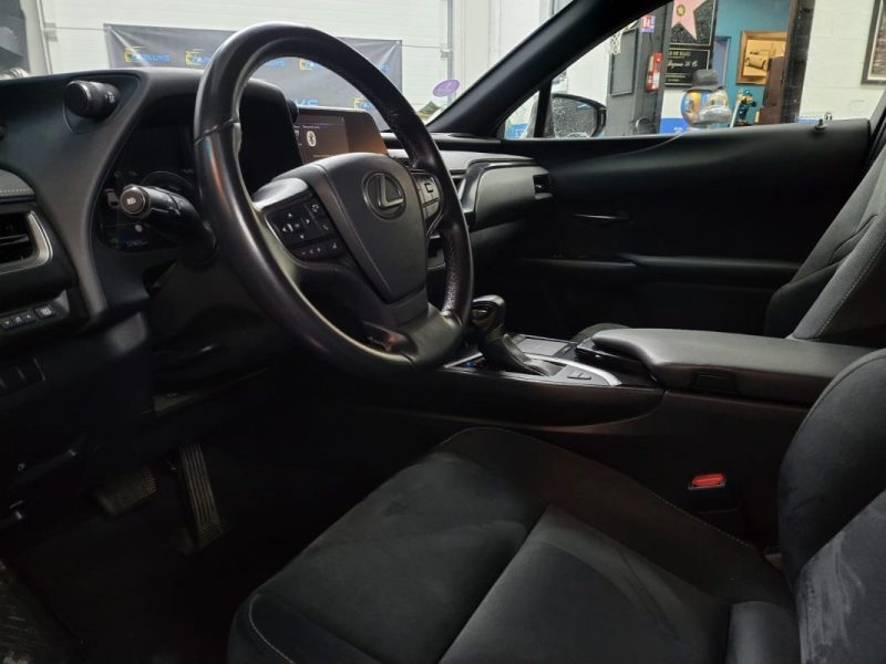 LEXUS UX 250H 2WD PACK BUSINESS PLUS