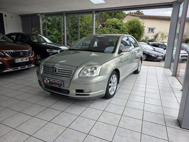 TOYOTA AVENSIS 2L 116CH D-4D LINEA TERRA 2004
