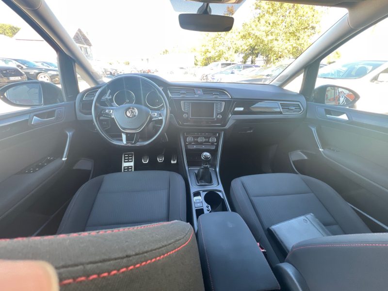 VOLKSWAGEN TOURAN 1.2 TSI 110CH BLUEMOTION TECHNOLOGY CONFORTLINE 7 PLACES 2017