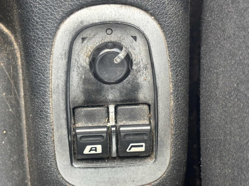 PEUGEOT 206+ 1.1 1124CM3 60CV  2012