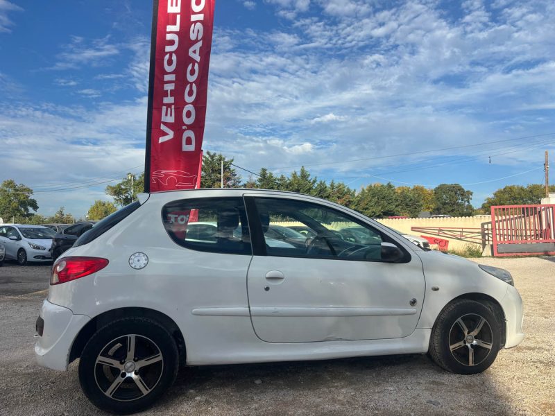 PEUGEOT 206+ 1.1 1124CM3 60CV  2012
