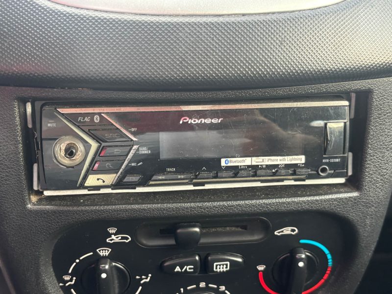 PEUGEOT 206+ 1.1 1124CM3 60CV  2012