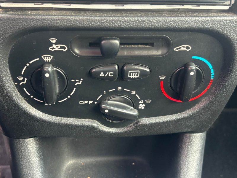 PEUGEOT 206+ 1.1 1124CM3 60CV  2012