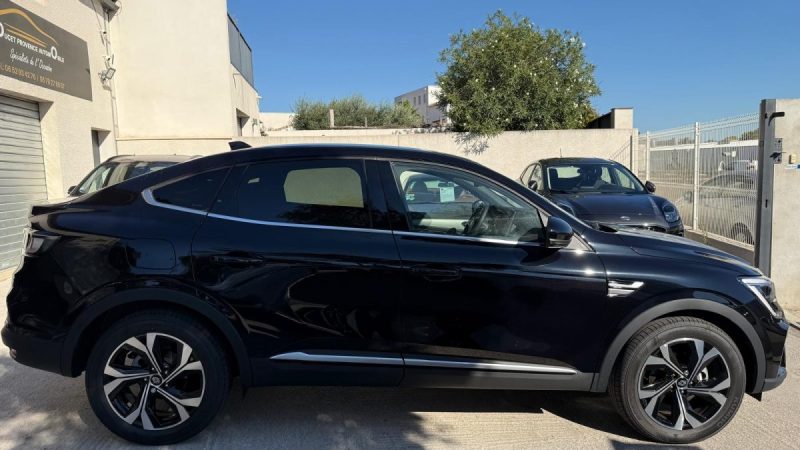 RENAULT ARKANA 1.6 E-TECH 145 TECHNO 2024