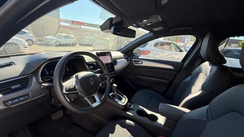 RENAULT ARKANA 1.6 E-TECH 145 TECHNO 2024