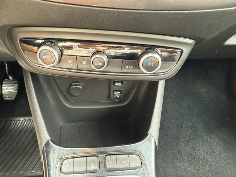 OPEL CROSSLAND X 1.5 102 CH 1.5 102 CH BUSINESS ELEGANCE/CARPLAY/CAMERA/GPS/GARANTIE 6 MOIS