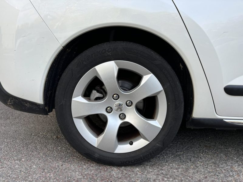 PEUGEOT 3008 1.6 THP 16V 156CH PREMIUM PACK - SUIVI ENTRETIEN COMPLET 