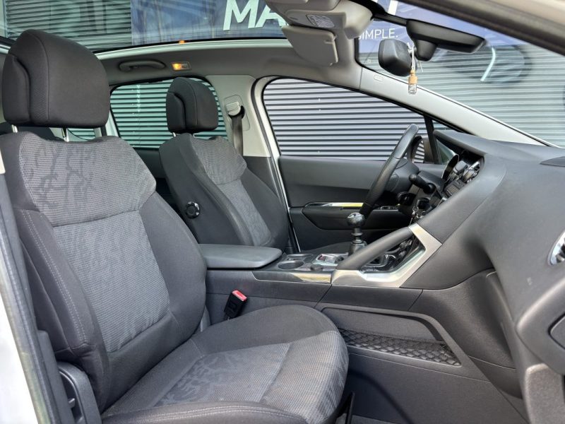 PEUGEOT 3008 1.6 THP 16V 156CH PREMIUM PACK - SUIVI ENTRETIEN COMPLET 