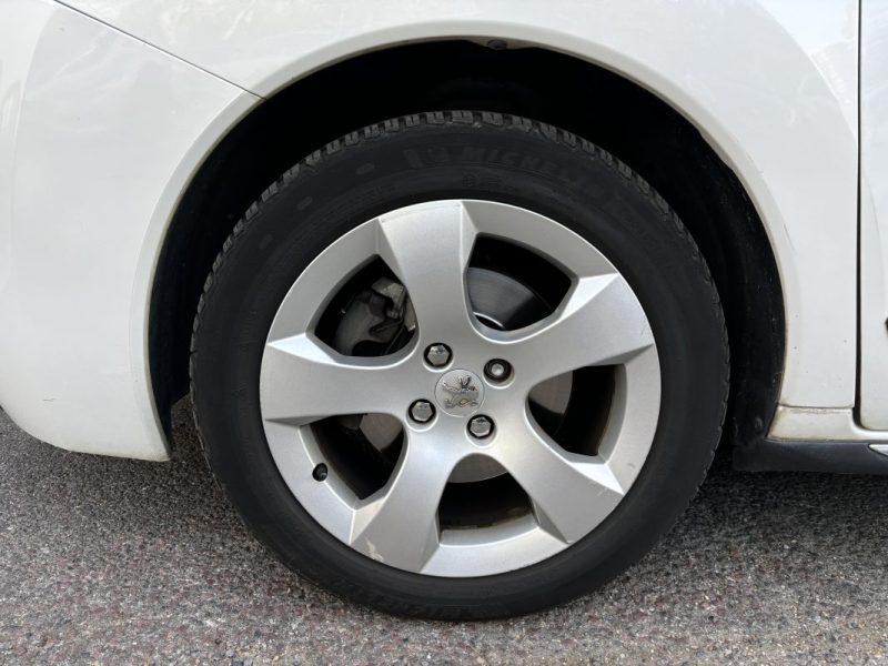 PEUGEOT 3008 1.6 THP 16V 156CH PREMIUM PACK - SUIVI ENTRETIEN COMPLET 