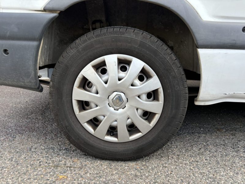 RENAULT MASTER GENERIQUE L2H2 3.5T 2.5DCI 125 / ENTRETIEN COMPLET 