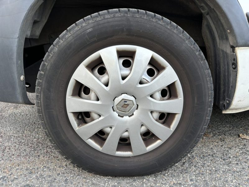 RENAULT MASTER GENERIQUE L2H2 3.5T 2.5DCI 125 / ENTRETIEN COMPLET 