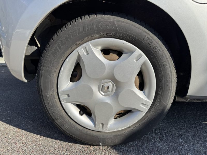 Renault Twingo 1.2 LEV 75ch eco² Limited - Suivi d'Entretien