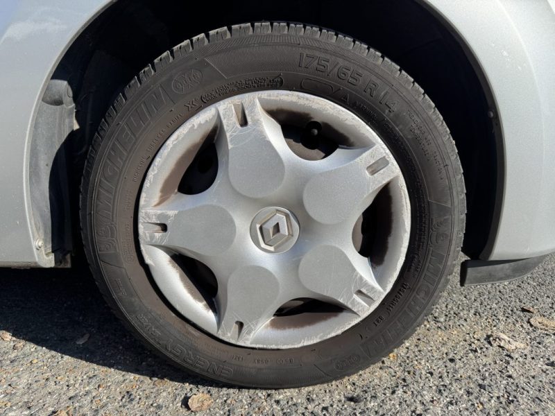 Renault Twingo 1.2 LEV 75ch eco² Limited - Suivi d'Entretien